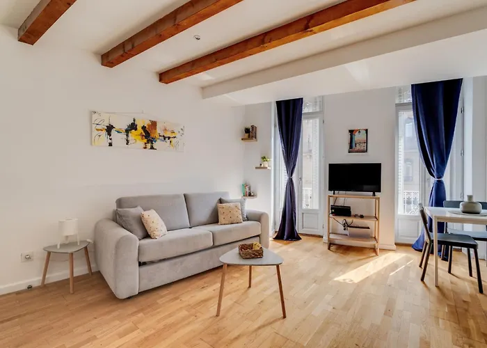 Wood Mood - Charmant Studio Central