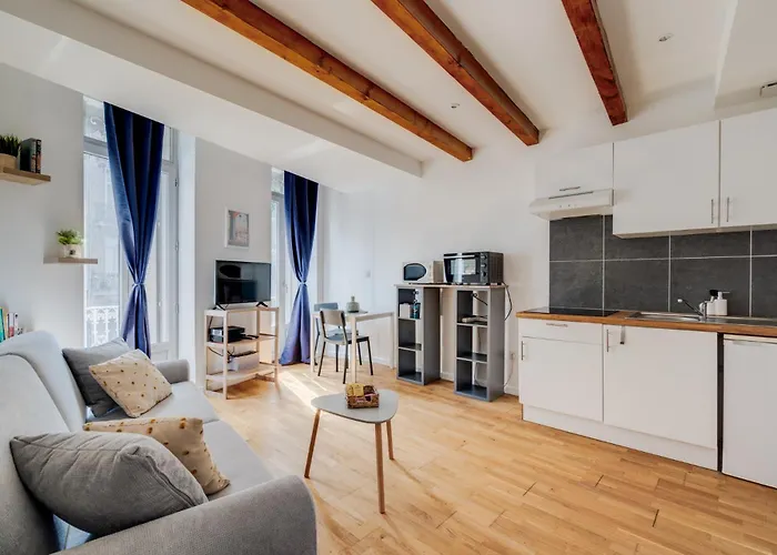 Wood Mood - Charmant Studio Central
